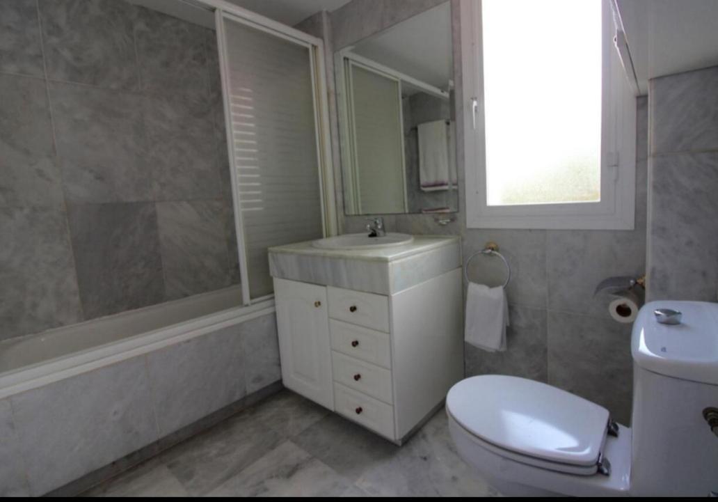 Golf, Pool & Beach Estepona Exterior foto